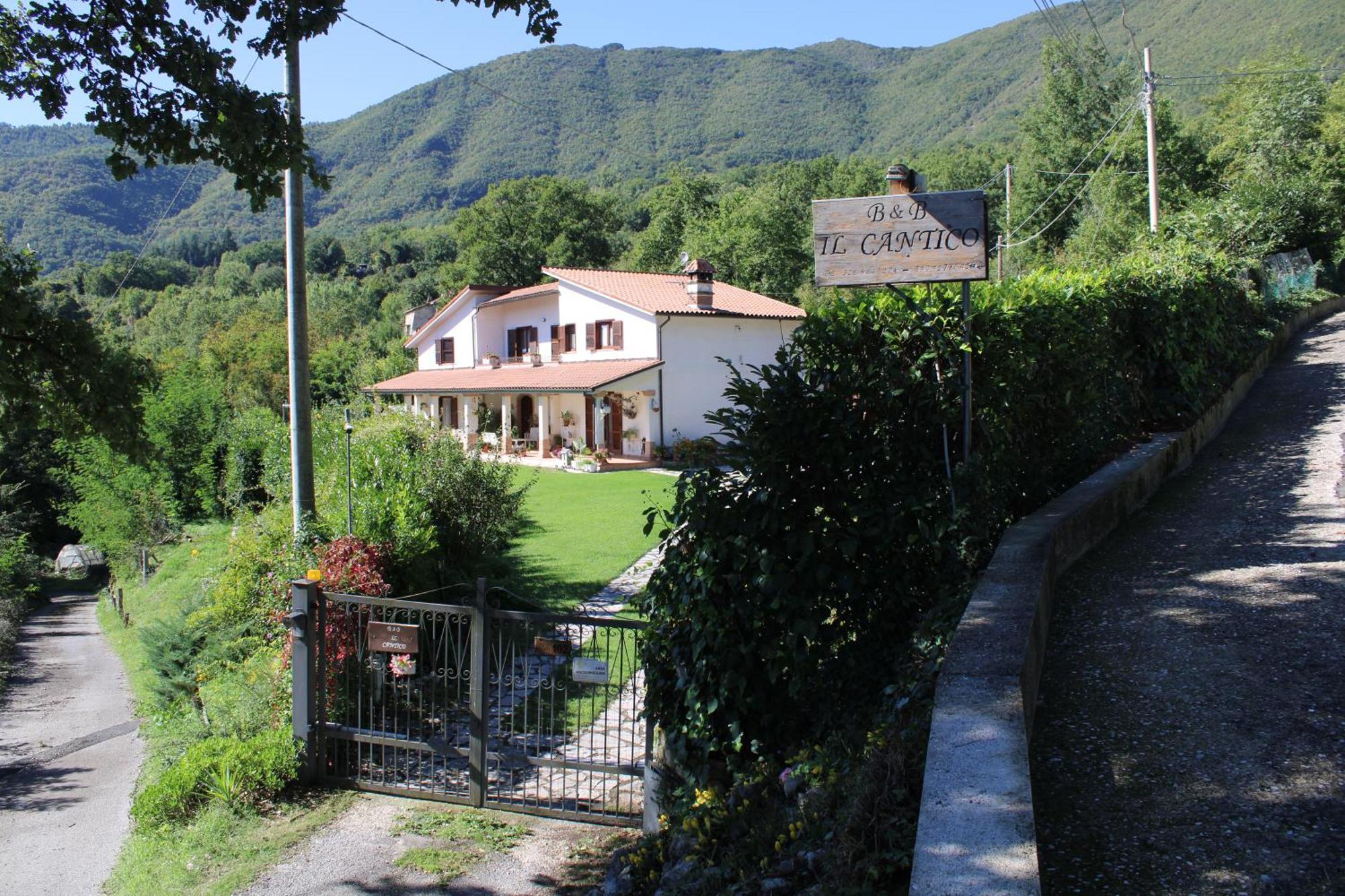 B&B Il Cantico Greccio ภายนอก รูปภาพ